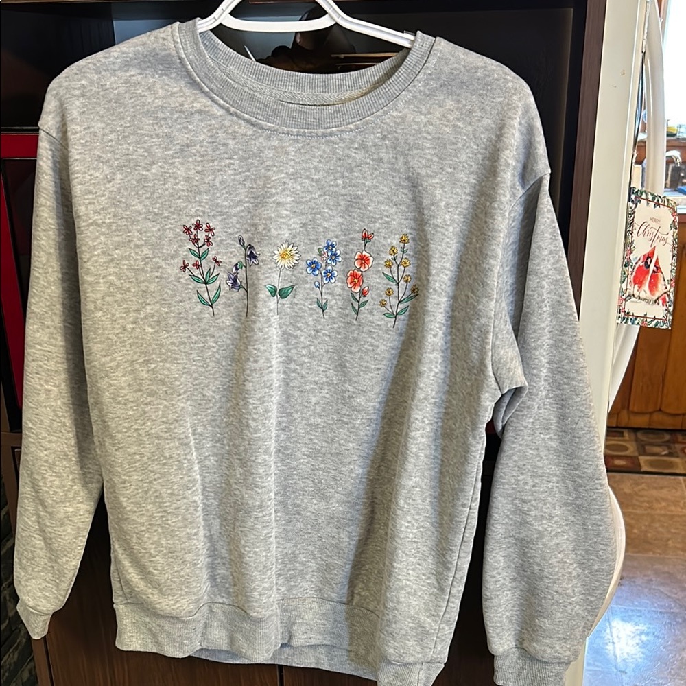 Women’s shein crew neck sweatshirt